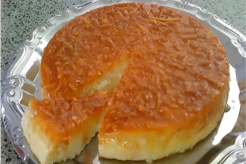 Pudim de mandioca caramelizado delicioso e muito fácil de pr