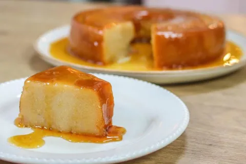 Pudim de pão de 3 ingredientes: sem leite condensado e ovos,