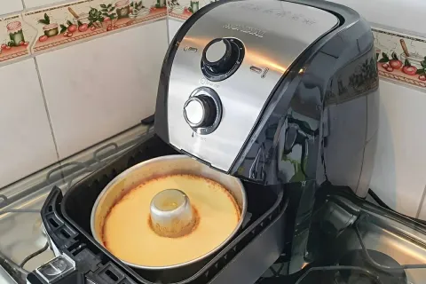 Pudim na AirFryer cremoso delicioso e ainda economiza o seu 