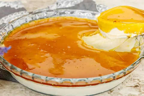 Pudim na travessa sem ovos e sem forno muito fácil de fazer 