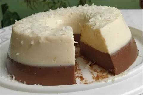 Pudim prestígio de geladeira pudim de chocolate e coco cremo