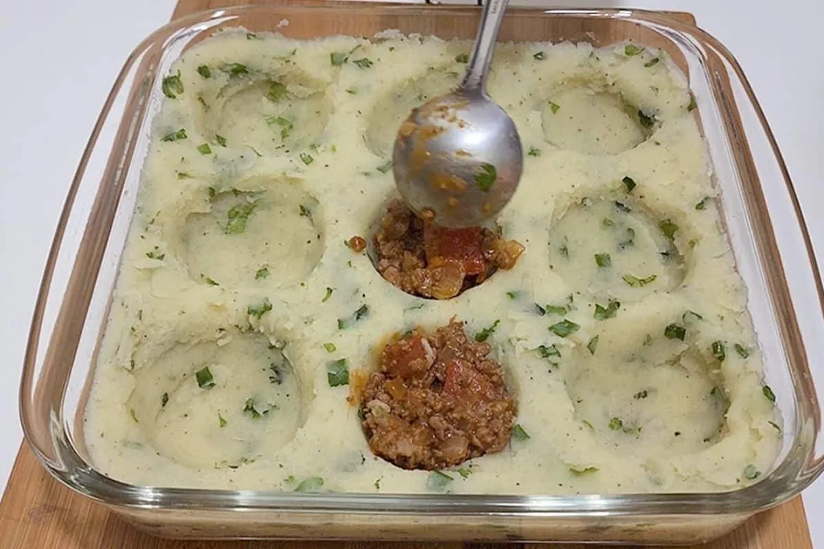 Purê de batata recheado com carne moída: todo mundo vai te p