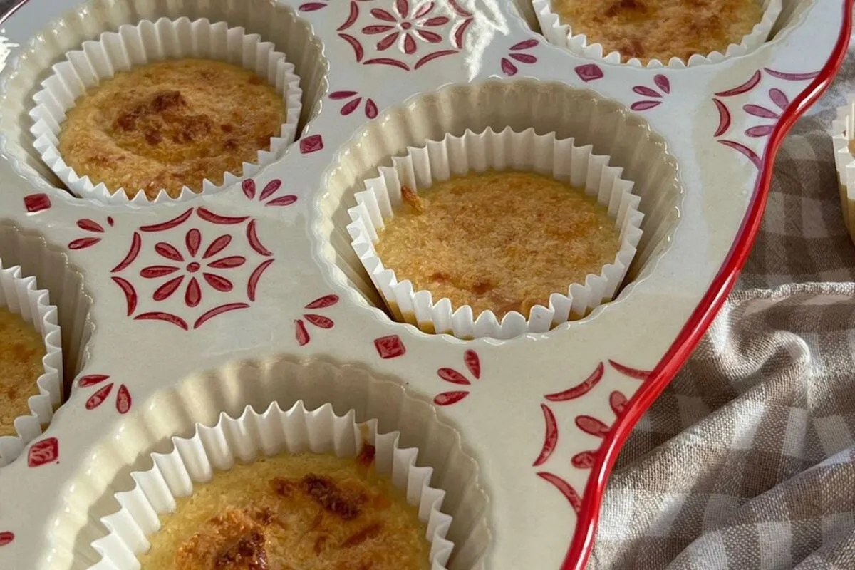 Queijadinha cremosa feita de forma rápida e super fácil com