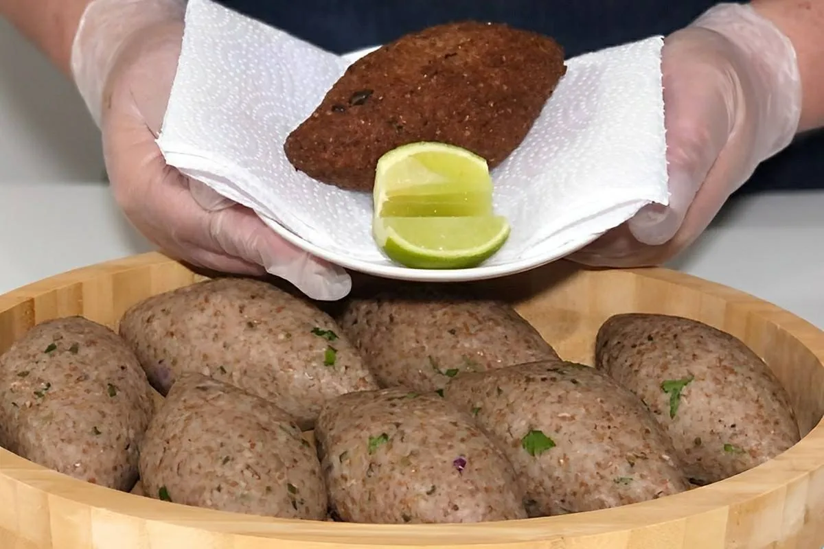 Quibe frito de lanchonete comi esse quibe minha infância tod