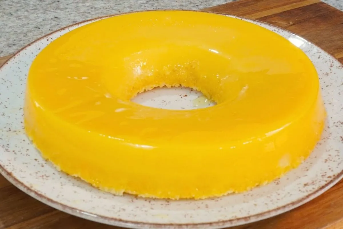 Quindim de padaria: uma sobremesa fácil, linda e muito econô