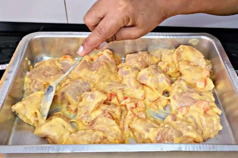 Receita de frango assado esse é o melhor jeito de fazer para
