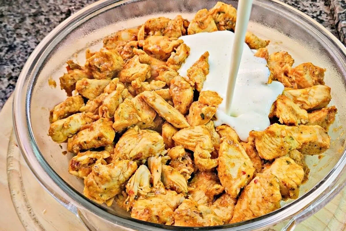 Receita de frango fácil e rápida que deixa a casa cheirosa e