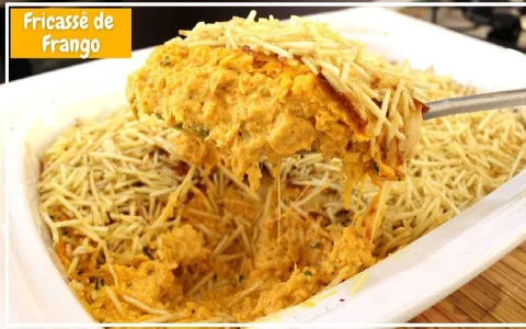 Receita de fricassê de frango perfeito e muito cremoso