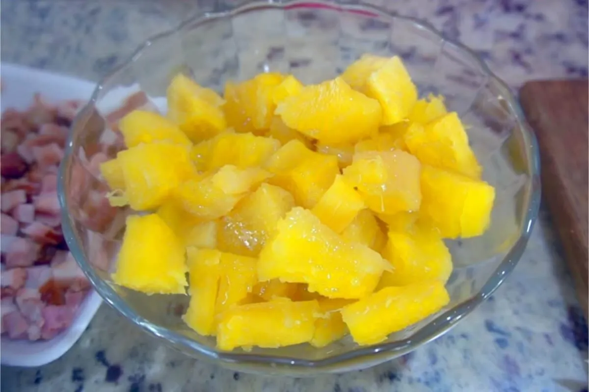 Receita de mandioca amarelinha para você fazer um acompanham