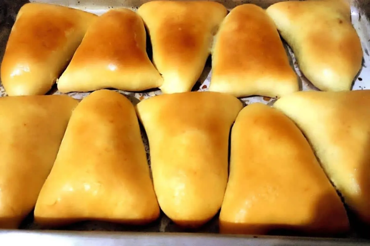 Receita de massa de esfiha econômica que todo mundo está ten