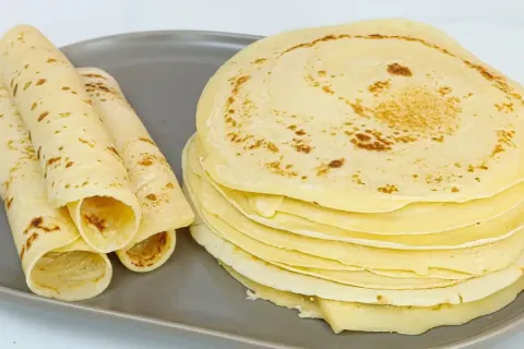 Receita de massa de panqueca sem leite leve e muito saborosa