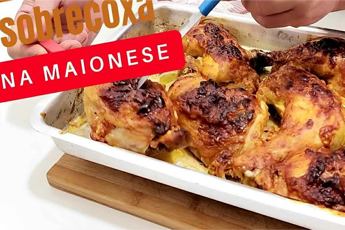 Receita de sobrecoxa assada com maionese e mostarda um sabor
