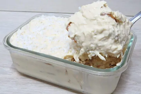 Receita de sobremesa feita à mão e sem leite condensado, par