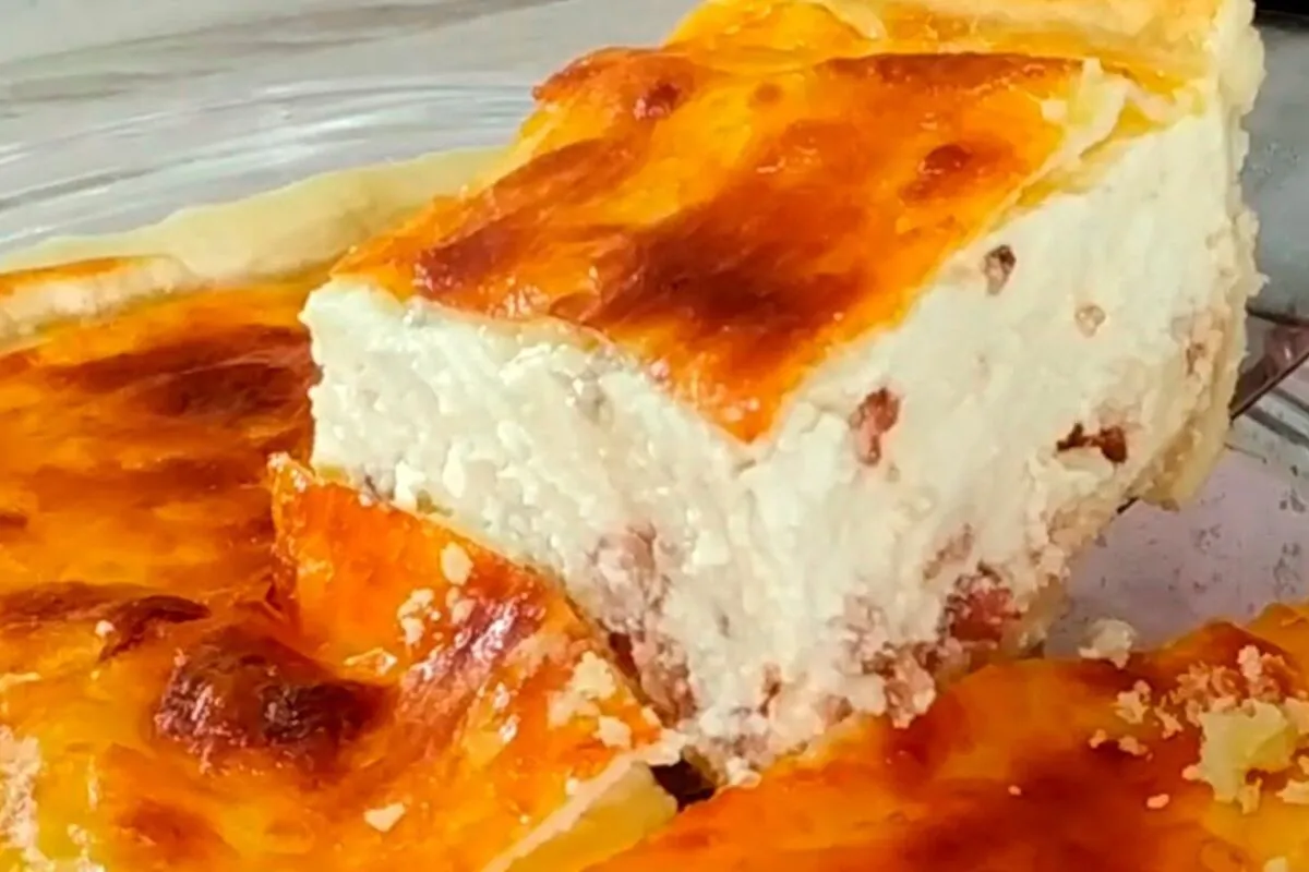 Receita de torta de queijo super cremosa com uma massa super