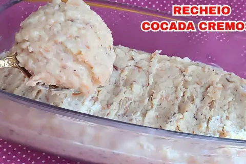 Recheio cremoso de cocada, que fica estruturado e firme, par