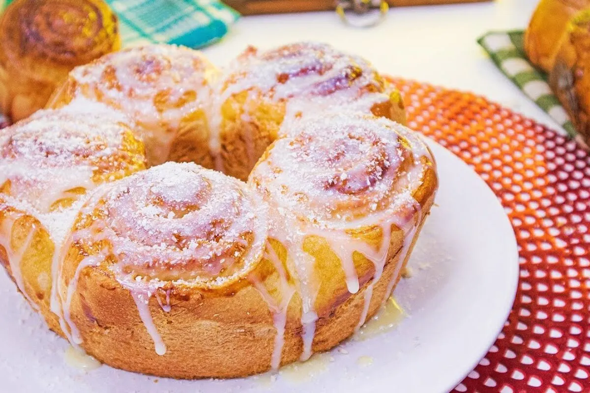 Rosca flor de padaria fofinha e perfeita para o seu café da