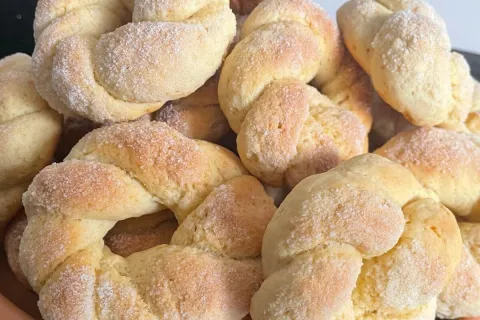 Rosquinha caseira de limão e iogurte com sabor incrível para