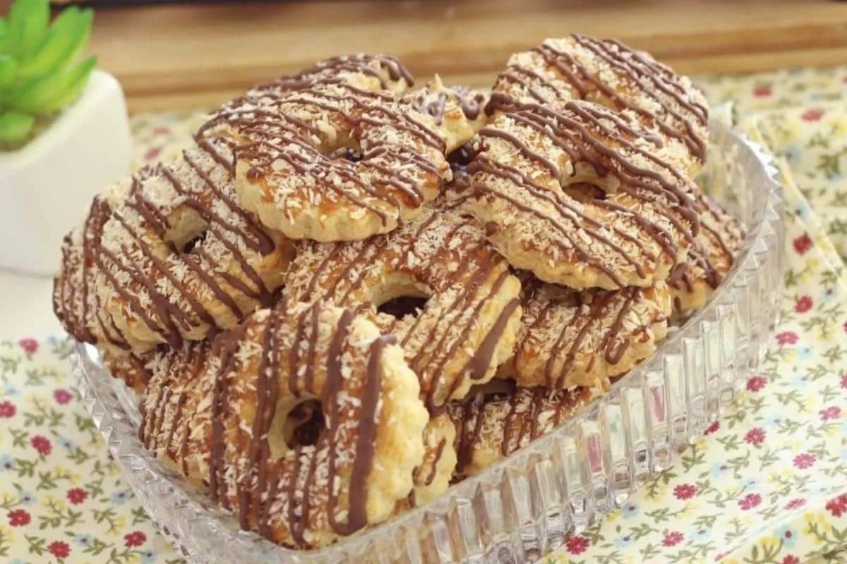 Rosquinhas de coco que desmancham na boca e dá vontade fazer