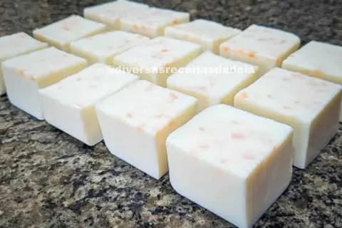 Sabão caseiro branqueador: tira o encardido até de pano de c