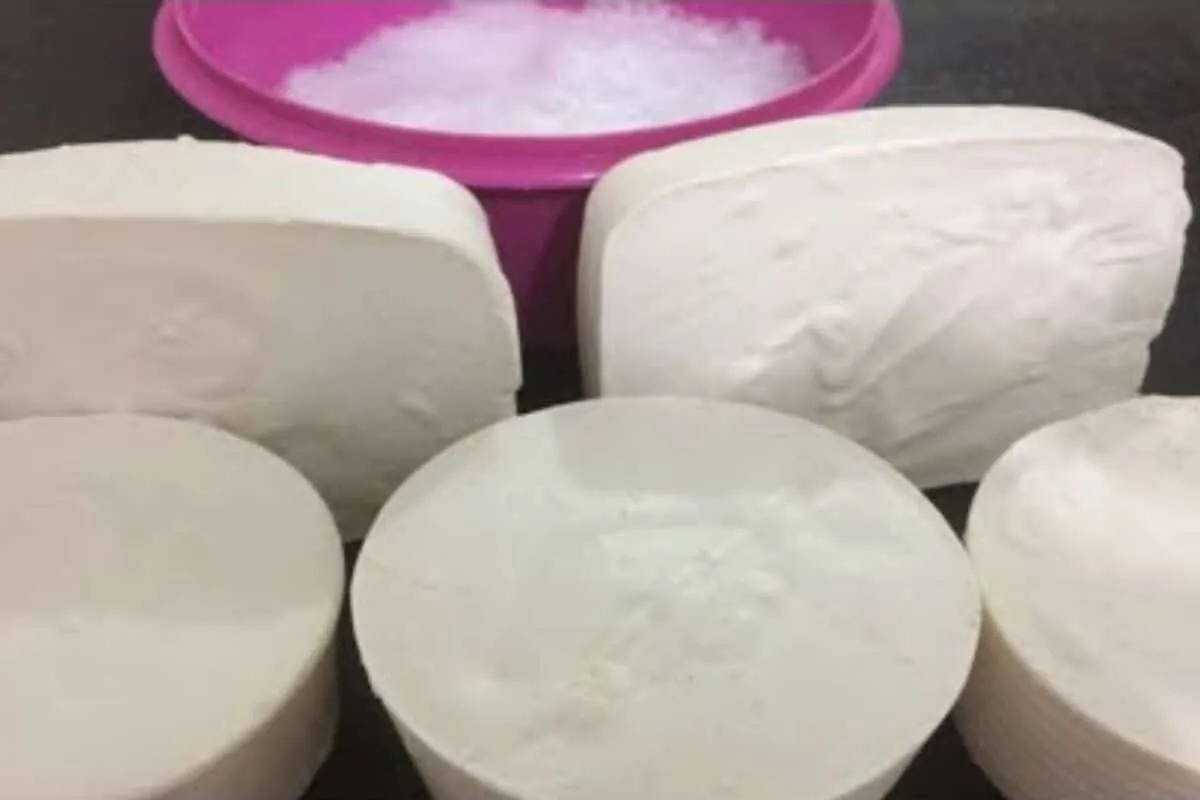 Sabão caseiro feito com apenas 3 ingredientes para você econ