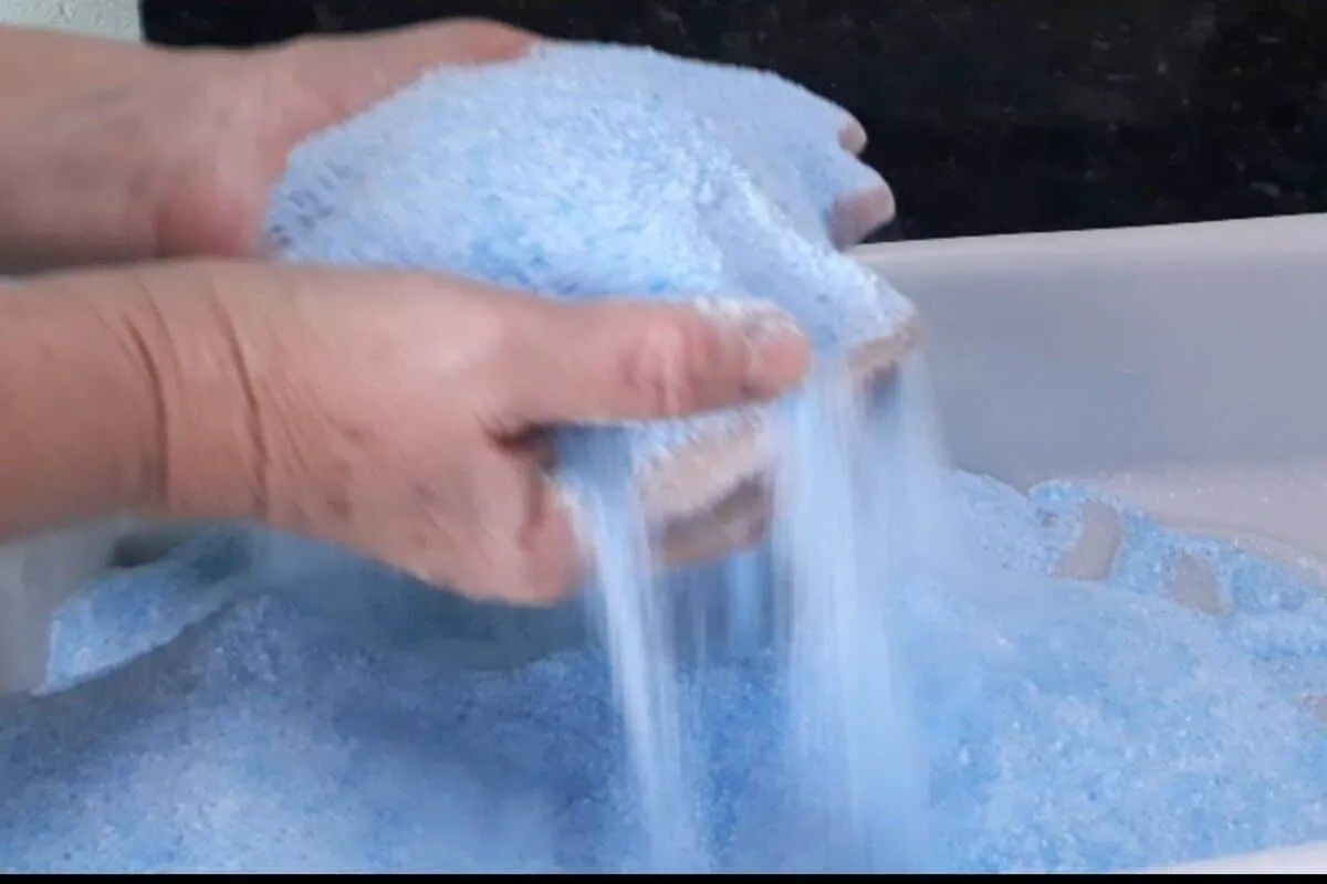 Sabão em pó caseiro fácil de fazer, potente e igualzinho ao