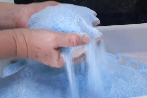 Sabão em pó caseiro muito simples de fazer e você vai econom