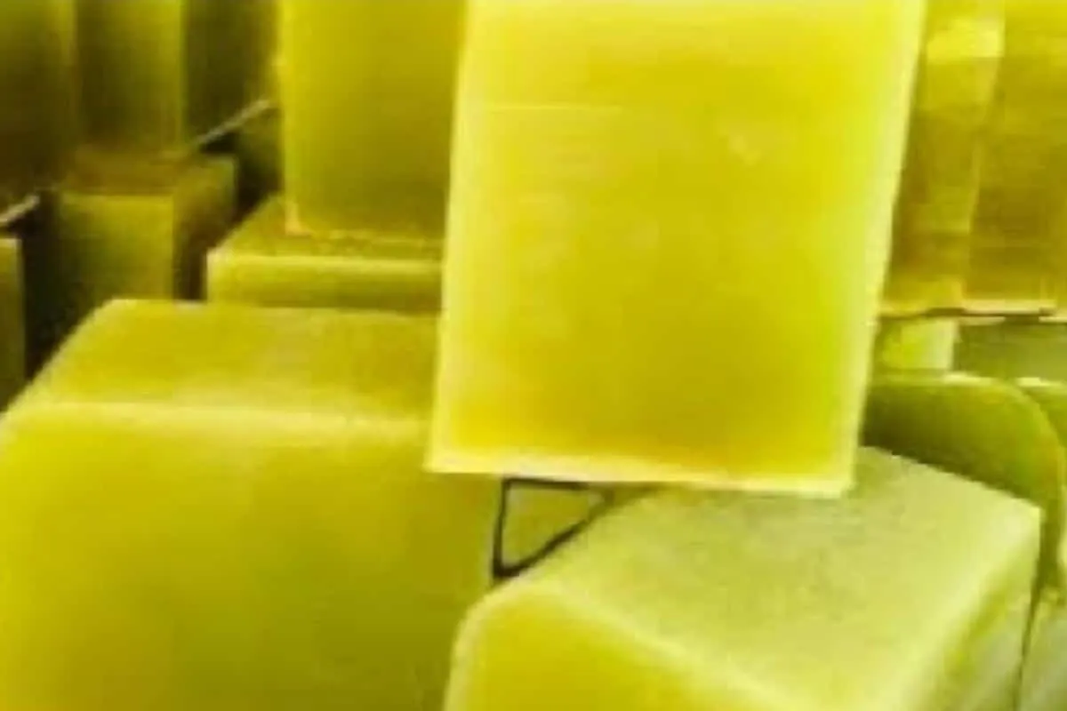 Sabão tradicional de álcool para você economizar dinheiro ne