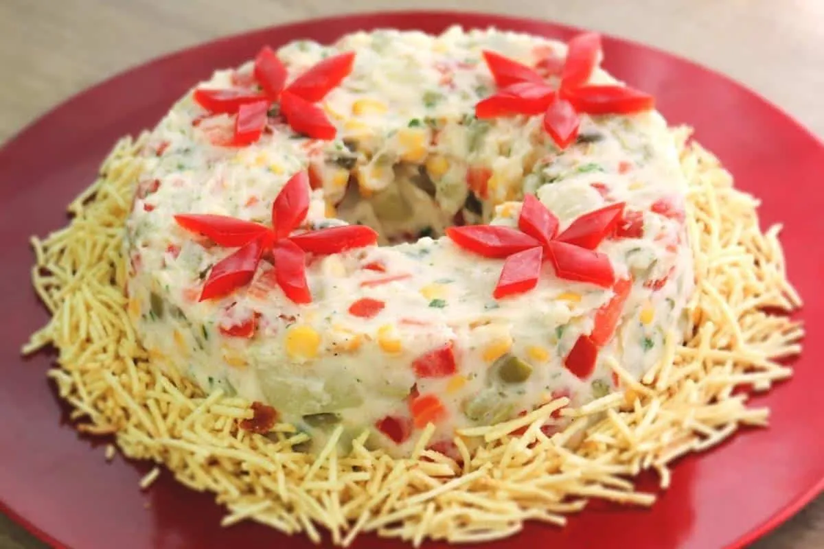 Salada de maionese linda e saborosa para enfeitar sua mesa n