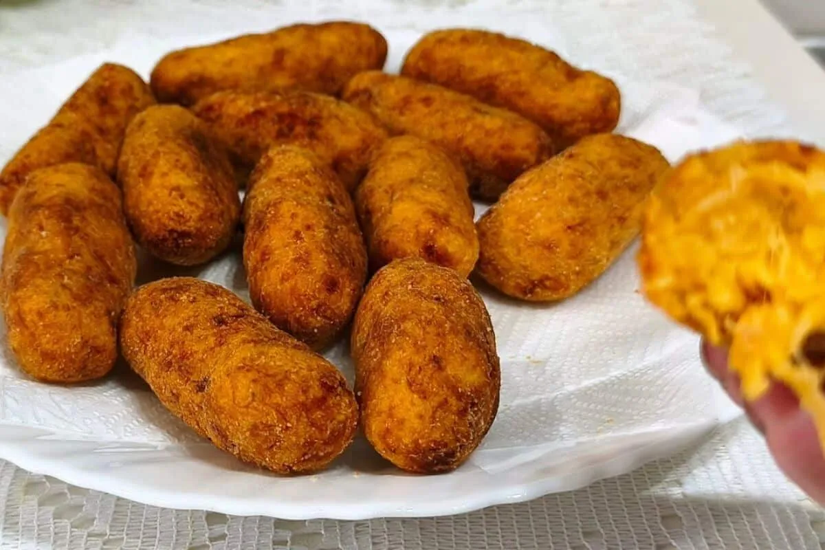Salgado com massa de mandioca bem leve e sem trigo, feito co