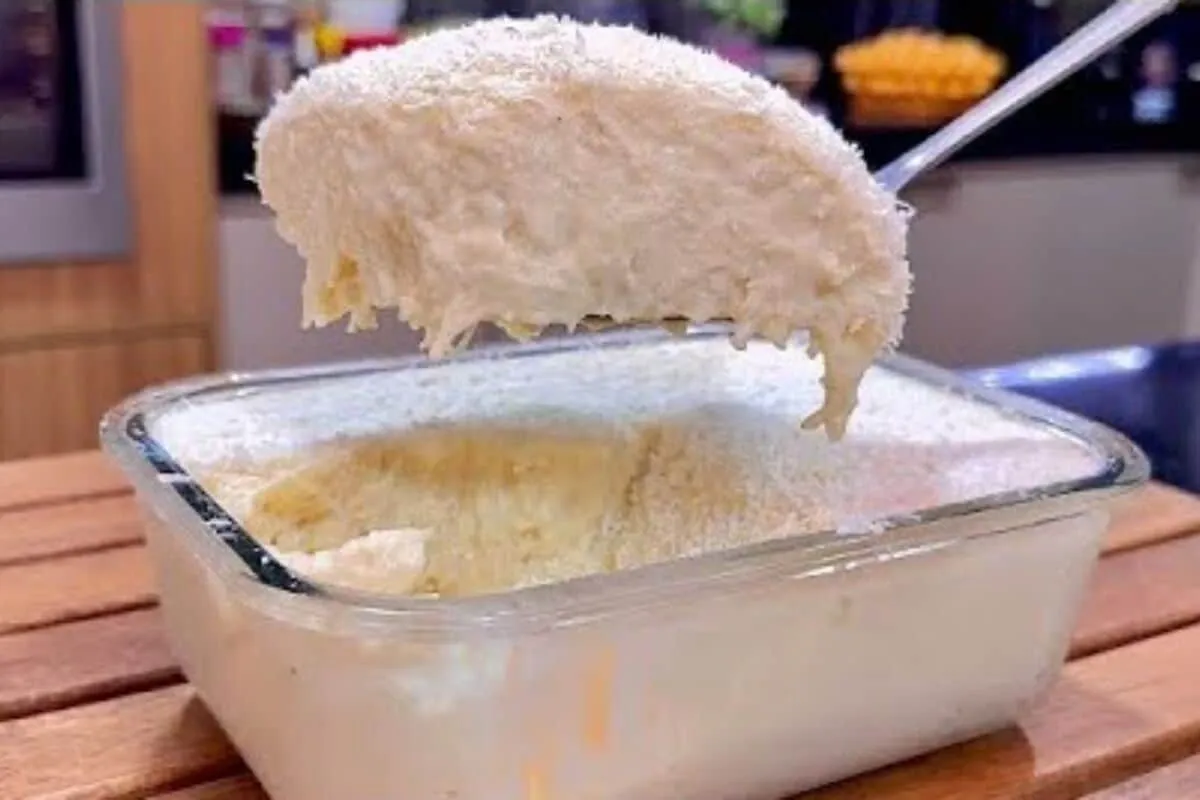 Sobremesa com 4 ingredientes muito fácil de preparar e gelad
