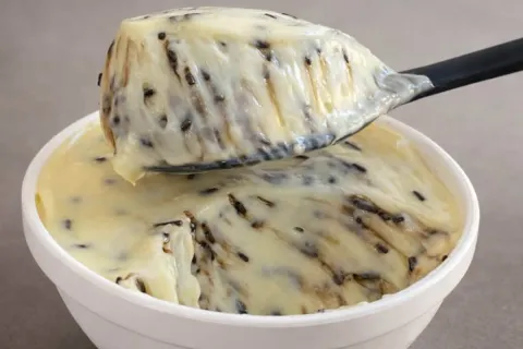 Sobremesa de 3 ingredientes, um doce incrível e muito rápido