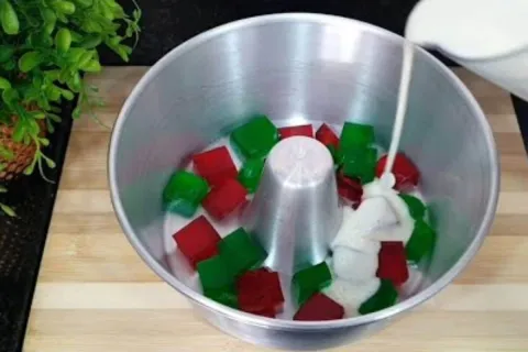 Sobremesa de coco com gelatina: um doce leve, fácil e econôm