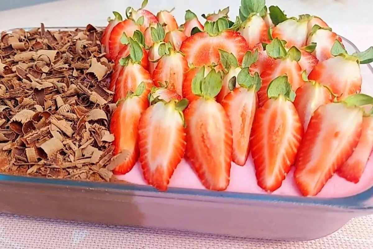 Sobremesa para o Natal: 2 mousses na travessa, fácil e rápid