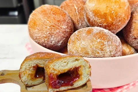 Sonho de goiabada irresistível e macio: o preparo é bem fáci