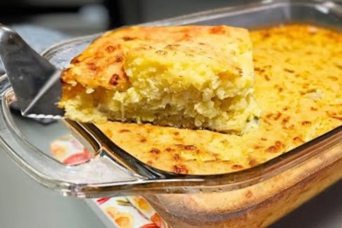 Sopa paraguaia de milho bem cremosa e com um sabor irresistí