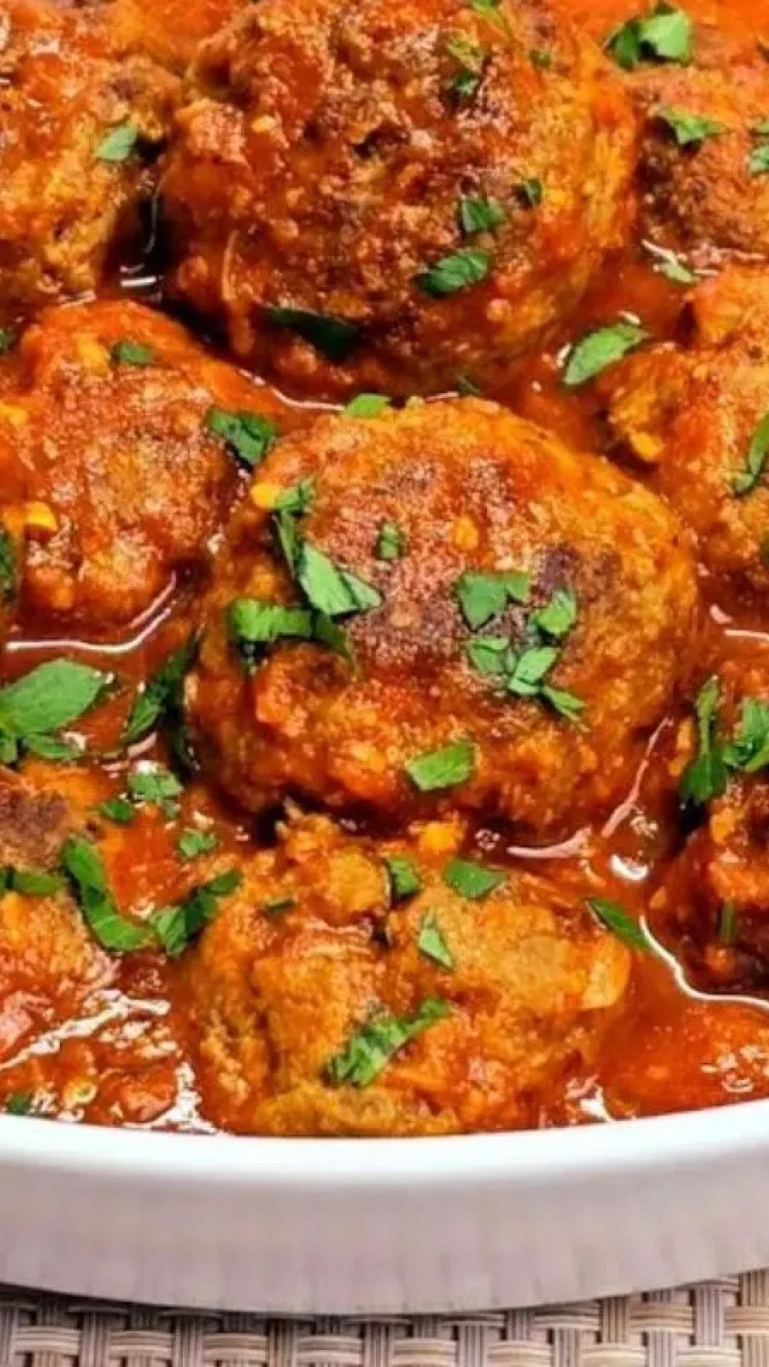 Almôndegas ao molho: o jeito mais fácil de fazer carne moída saborosa, saudável e sem fritura