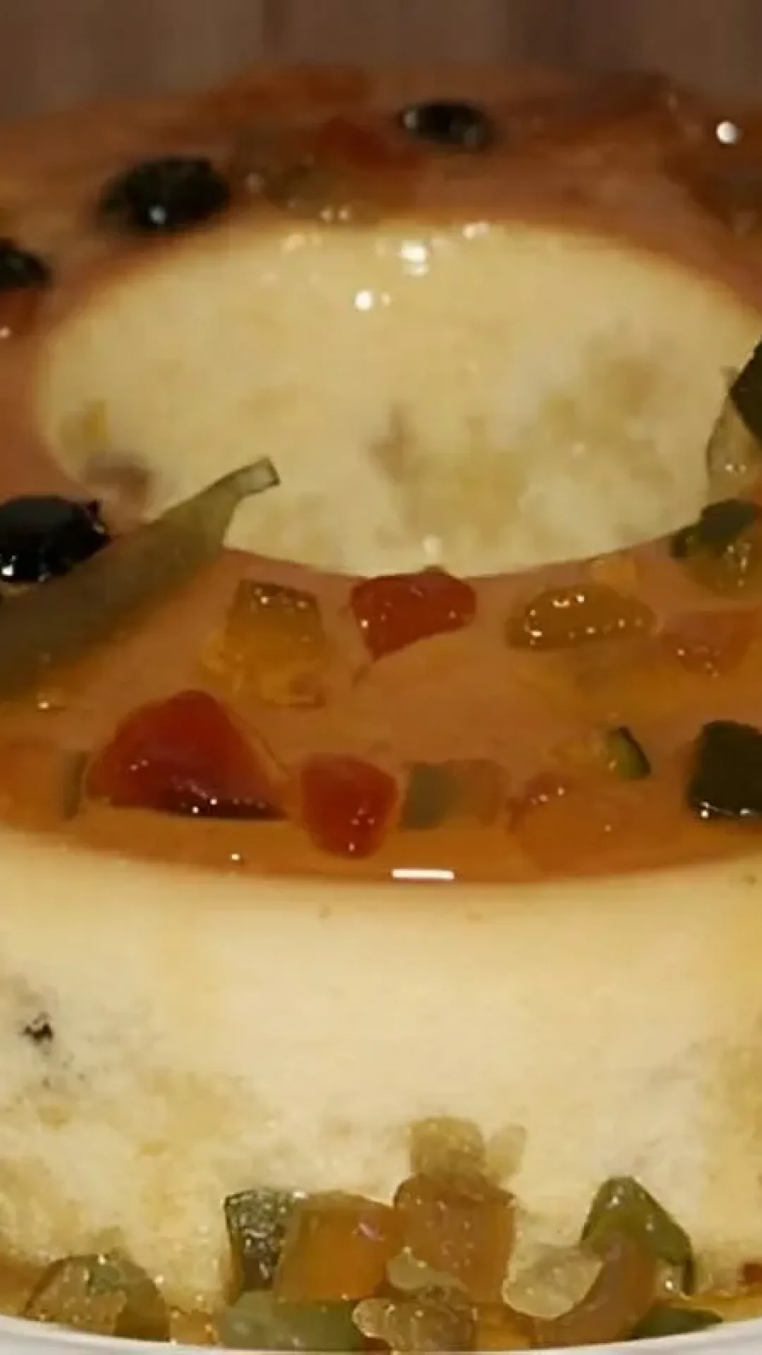 Aprenda a fazer um pudim de panetone uma sobremesa fácil que é a cara no Natal