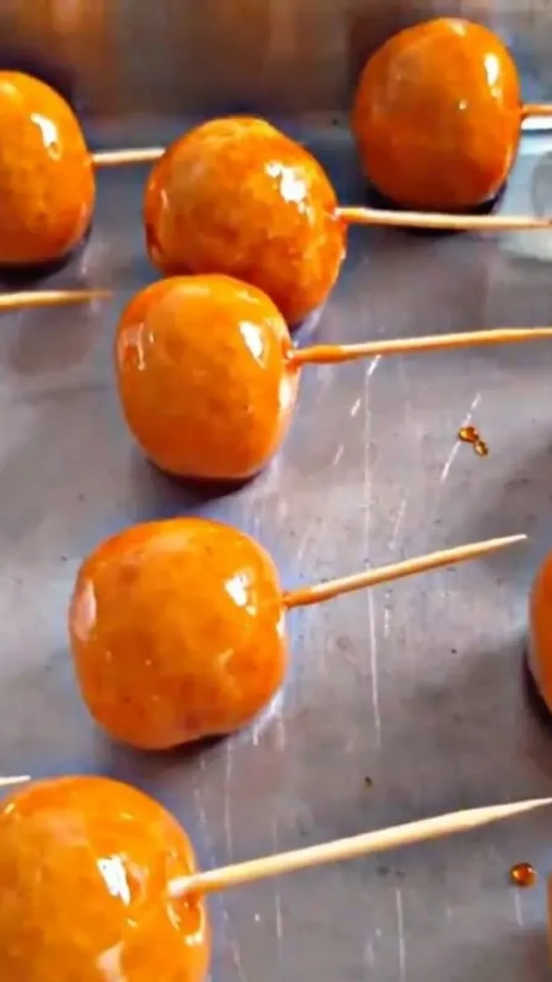 Bala baiana: veja o jeito mais fácil de fazer esse doce famoso com cobertura crocante