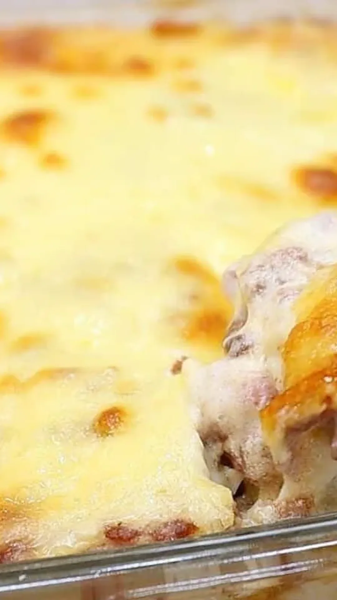 Batata cremosa no forno feita com poucos  ingredientes, para uma refeição prática e saborosa