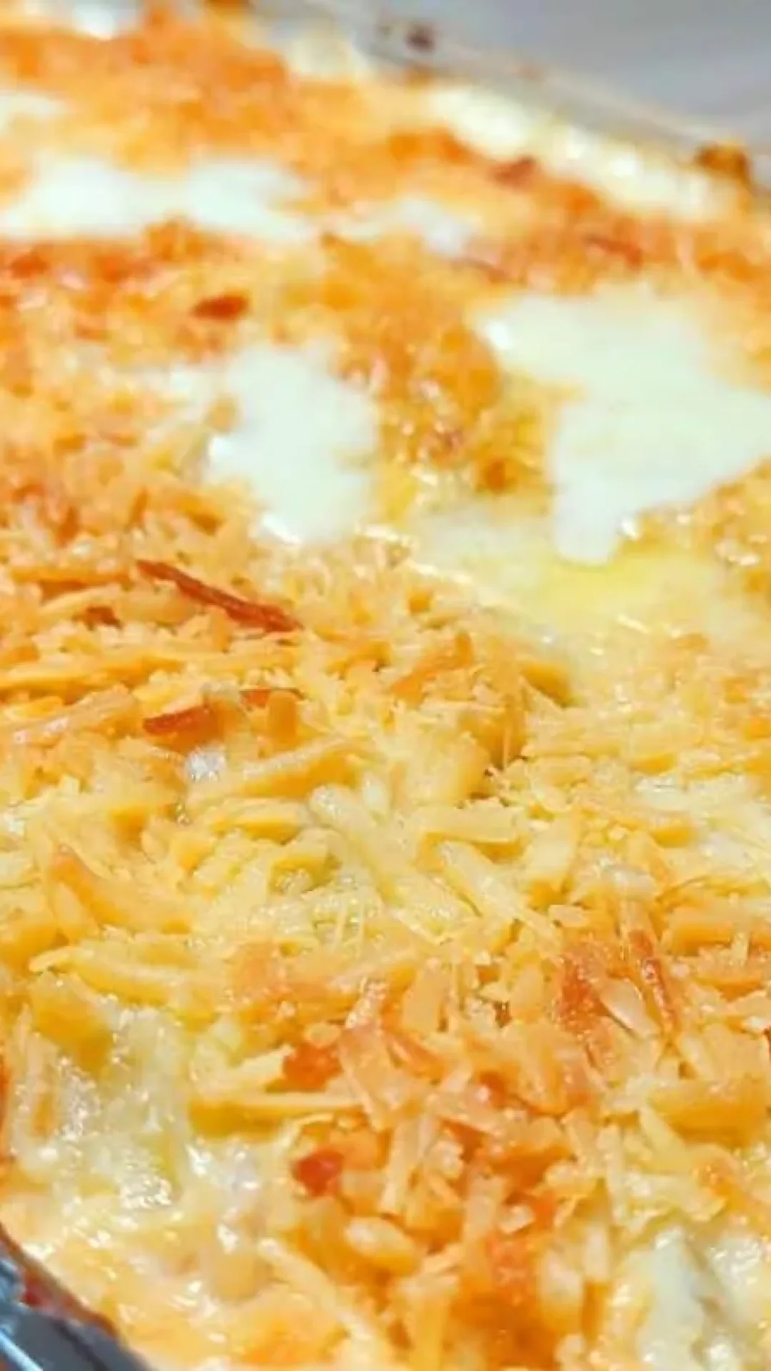 Batata gratinada ao forno com muito queijo, um acompanhamento cremoso incrível