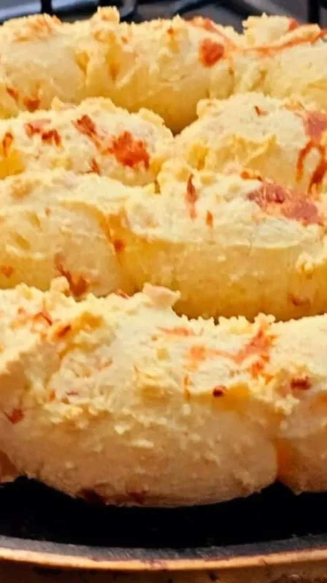 Biscoitão de polvilho fácil e rápido para fazer e ter um lanche crocante e delicioso em minutos