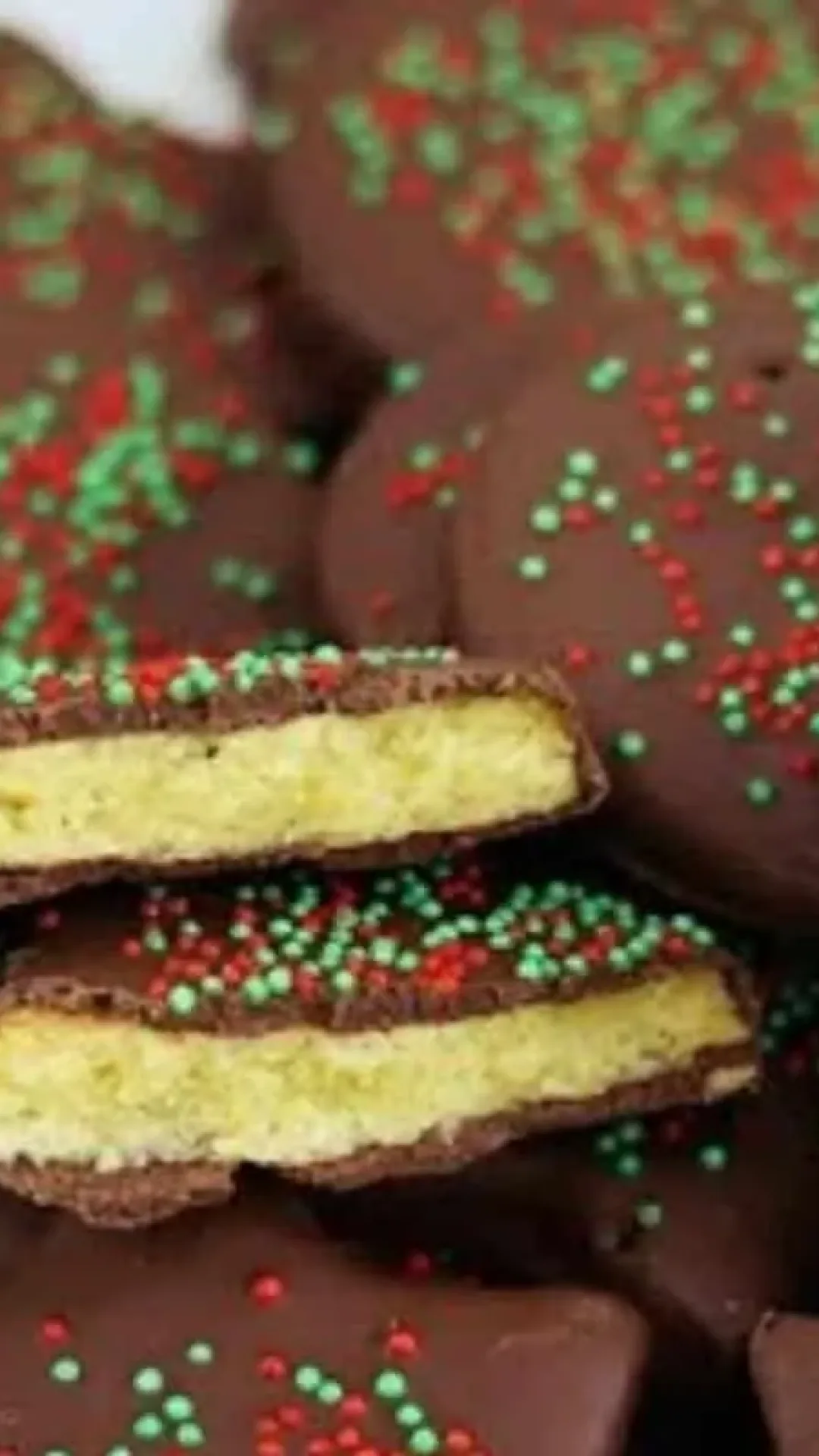 Biscoitinho amanteigado de natal que todo mundo adora e não consegue comer só um