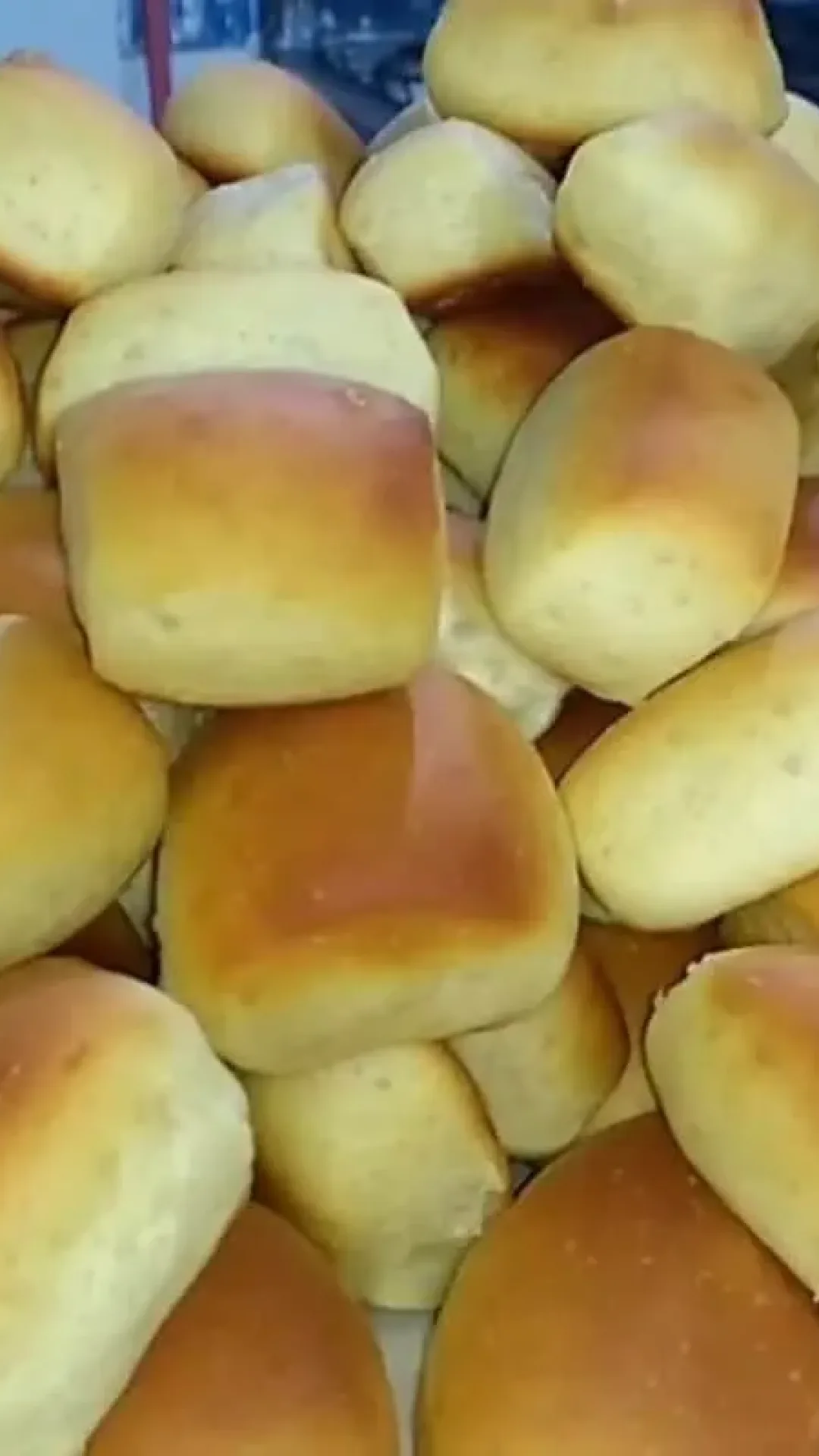 Bisnaguinha caseira: veja como fazer o pãozinho mais macio e fofinho que é sucesso no café