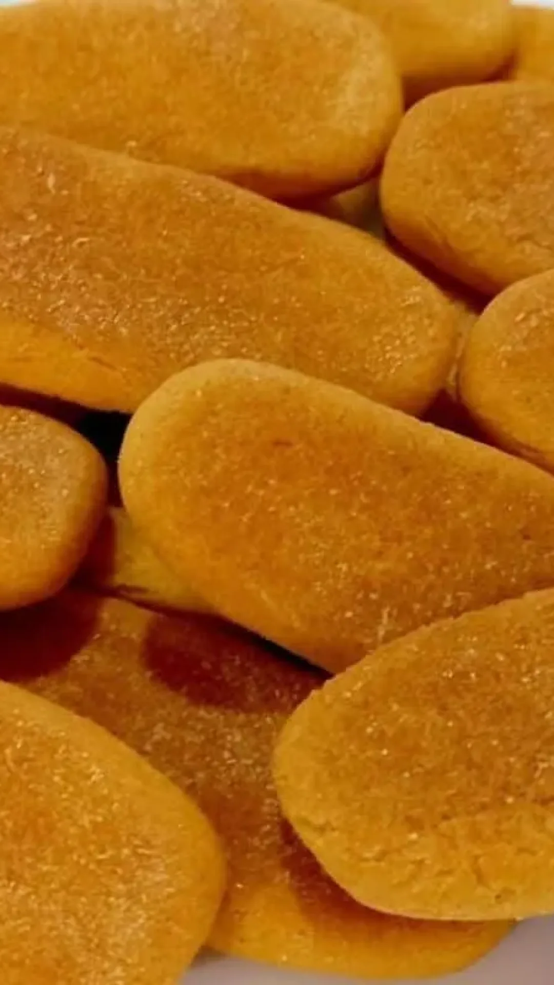 Bolacha de milho sem trigo e sem glúten que desmancha na boca, ideal para acompanhar um café