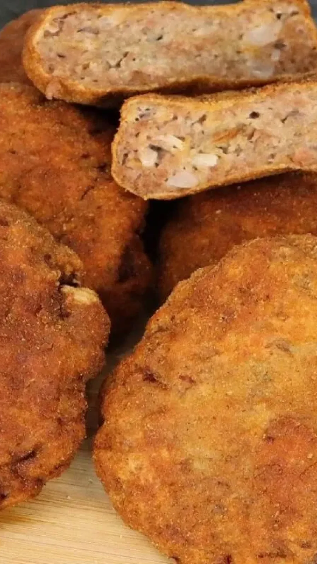 Bolinho de carne fácil e rápido de preparar para o almoço ou lanche da tarde