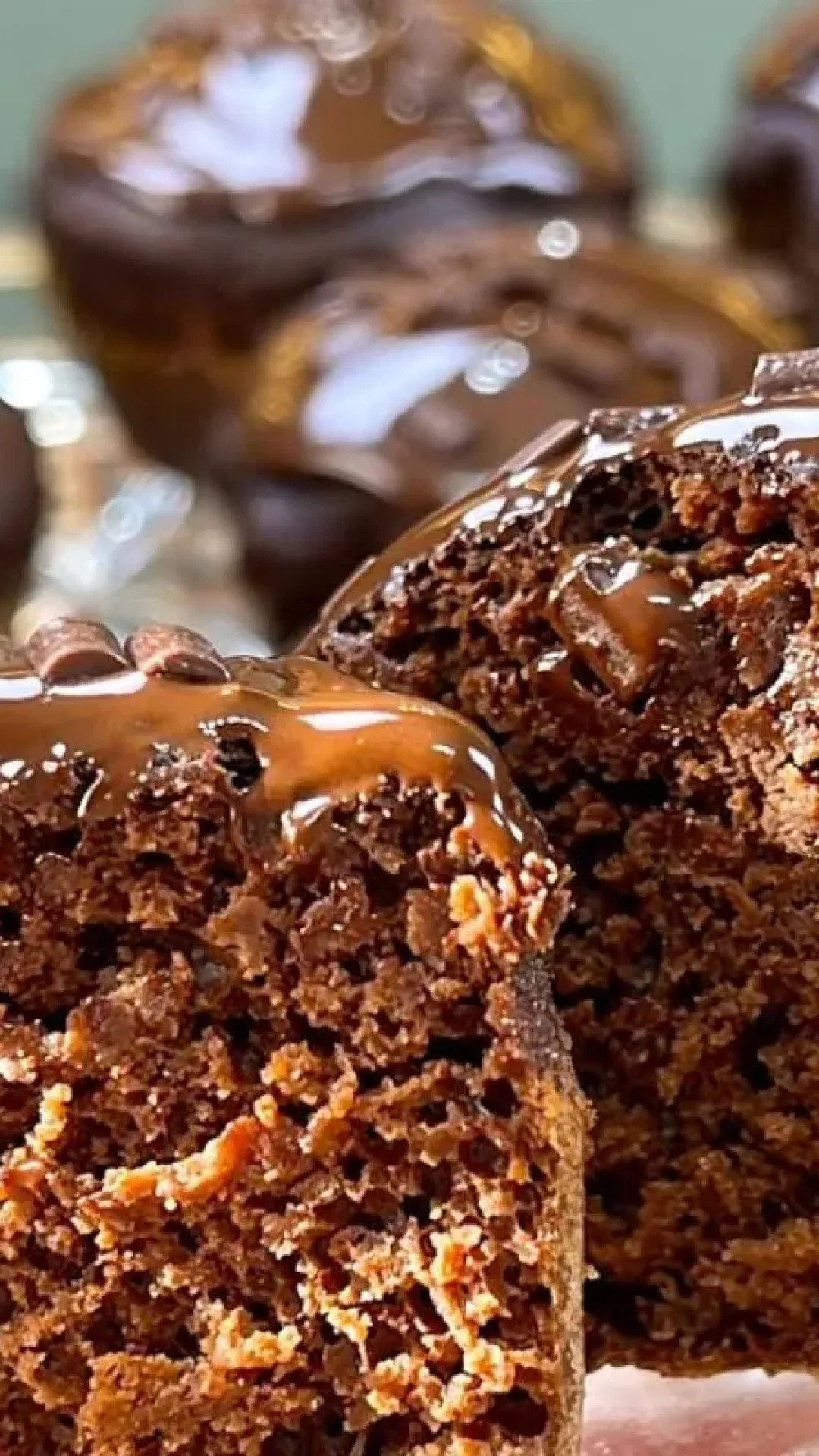 Bolinho de chocolate saudável: receita incrível sem farinha e sem açúcar para você comer sem culpa
