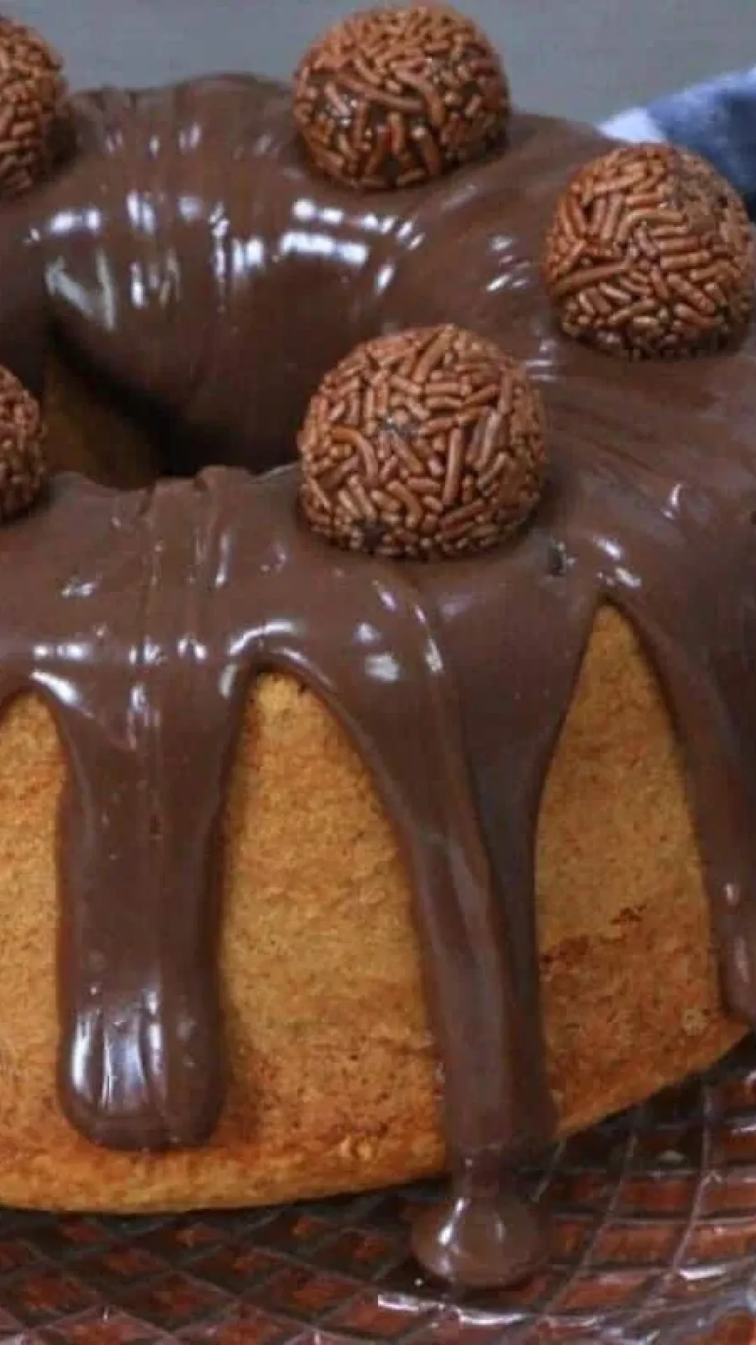 Bolo de cenoura fofinho: aprenda as melhores dicas para nunca mais errar e ter um bolo que parece uma nuvem