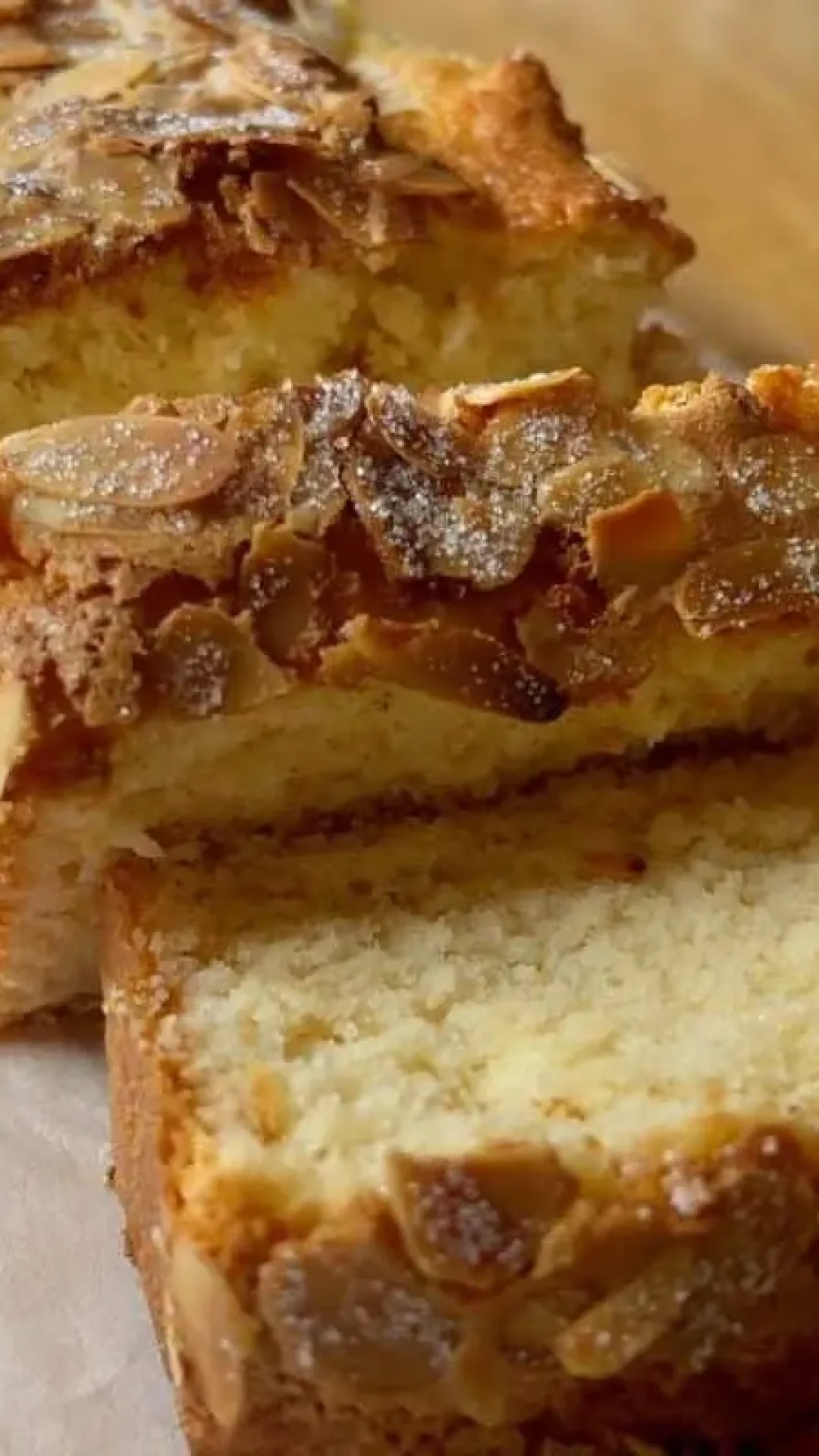 Bolo de farinha de trigo simples e fofinho: aquela receita clássica que vai perfumar a sua cozinha