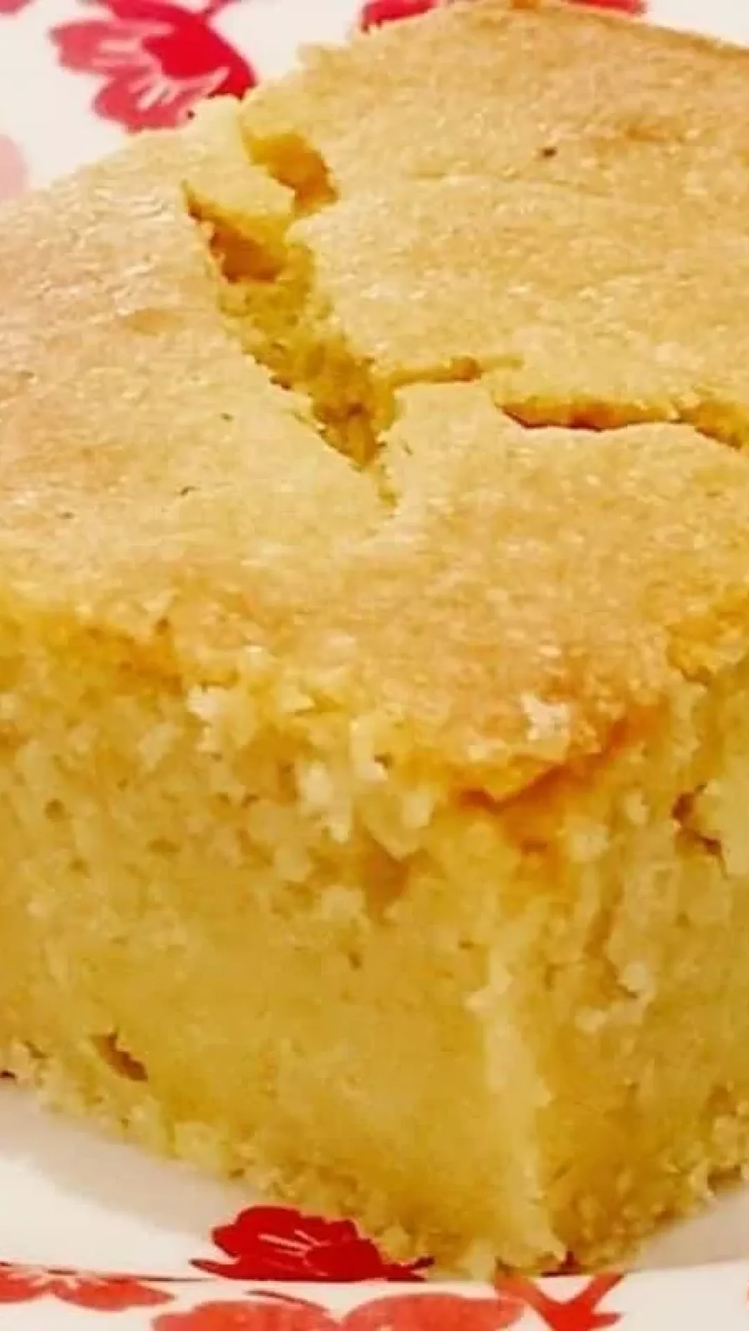 Bolo de flocão com banana que é econômico, fica molhadinho, fofinho e vai surpreender a todos