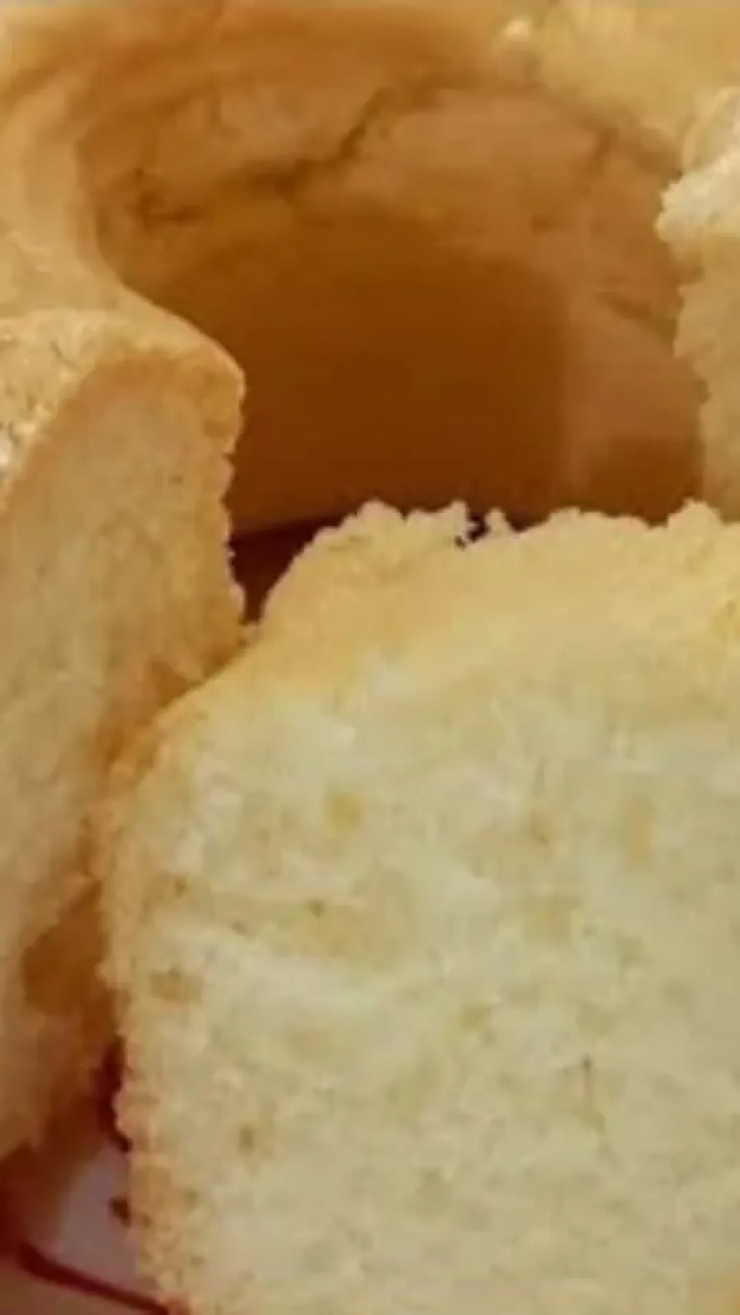 Bolo de tapioca fofinho e sem trigo, para substituir o pão e deixar seu café da manhã especial